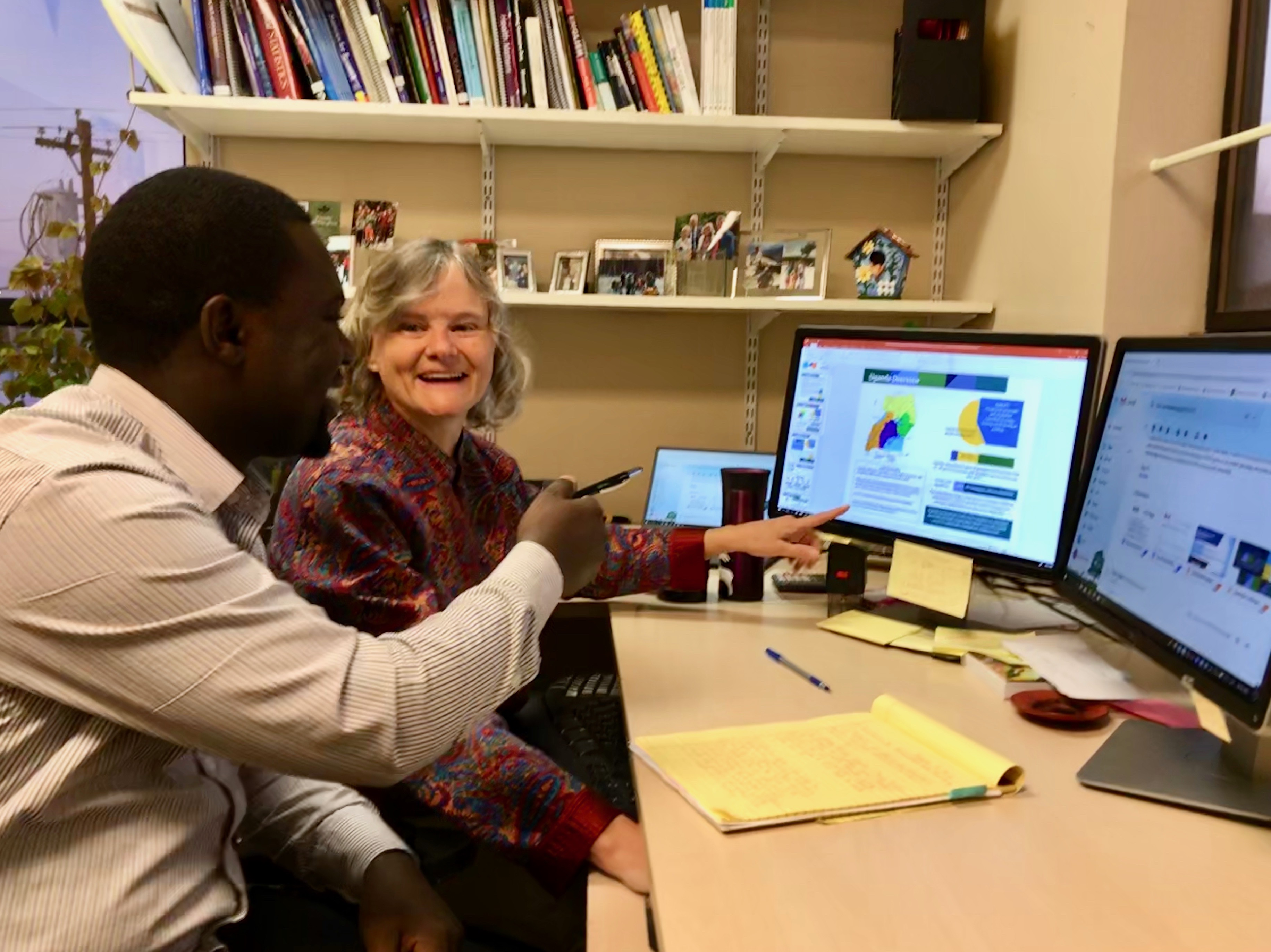 Jerrie and Karen Heath collaborate at host site